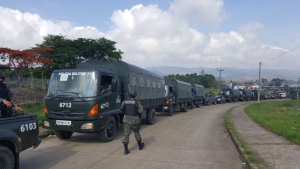 Los convoy de la Policía Militar iniciaron el recorrido presuntamente hacia 'La Tolva'