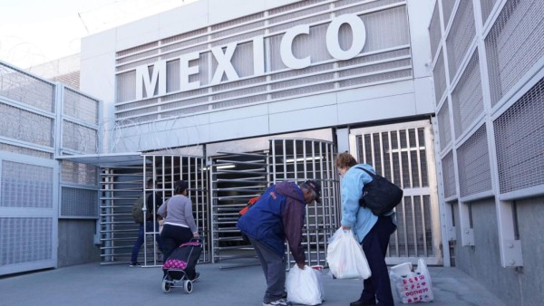 EEUU aplaza audiencias de asilo de migrantes que aguardan en México