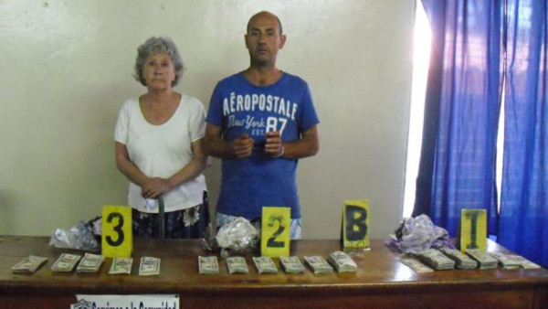 Nicaragua detiene a mexicanos que pasaron por Honduras con dinero sin declarar y droga