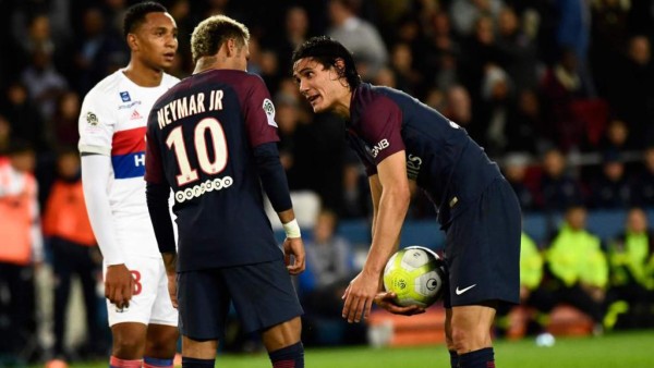 PSG: Ni un millón de euros salva la pelea Cavani - Neymar