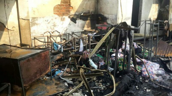 Incendio consume negocio de ropa en San Pedro Sula