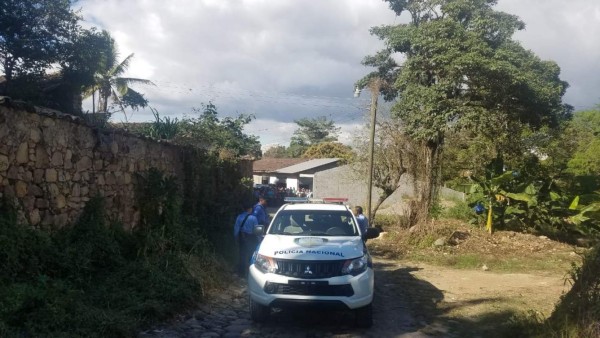 Hombre mata a machetazos a tres amigos en Corquín, Copán