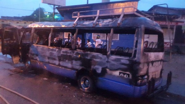 Queman otra unidad de transporte en La Entrada, Copán