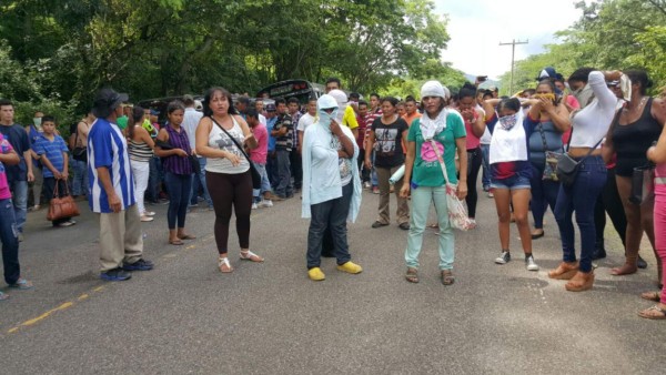 Decomisan gasolina y morteros en protesta en las afueras de 'El Pozo'