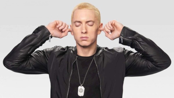 Eminem presenta'Revival' y ataca a la pólitica de USA