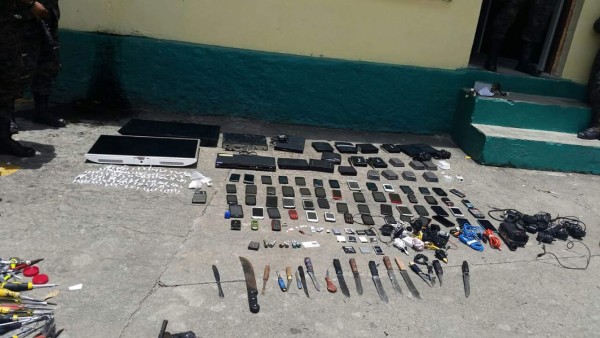 Decomisan routers y Smart TV en el penal de San Pedro Sula