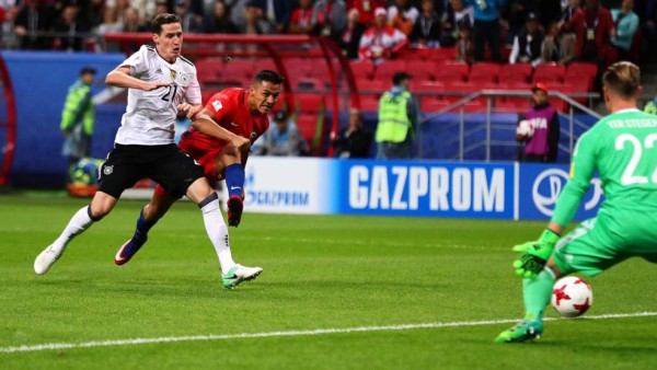 Chile y Alemania empatan 1 a 1 en la Copa Confederaciones