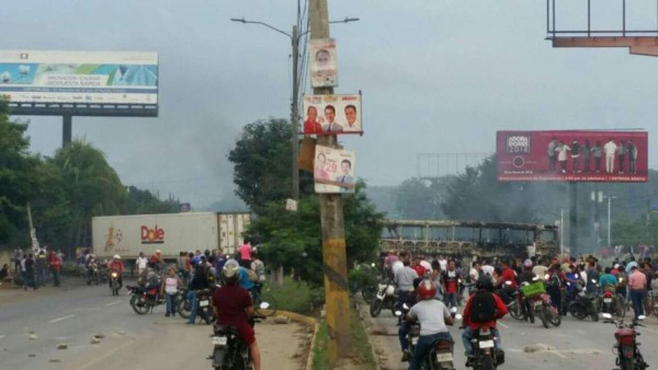 Manifestantes dejan destrucción en Honduras