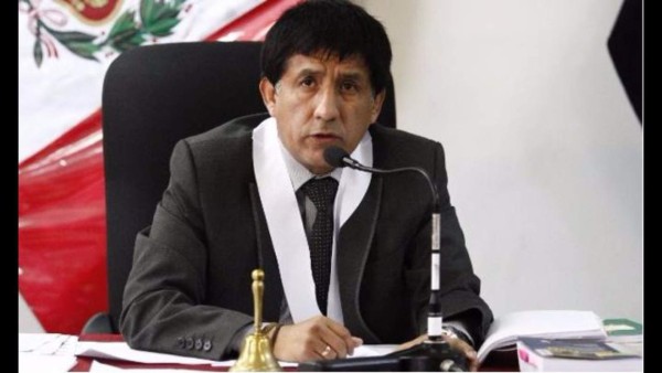 Polémica reforma aparta de caso Odebrecht a emblemático juez peruano