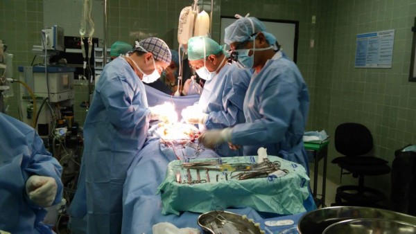 Con éxito realizan primera operación a corazón abierto en el Rivas