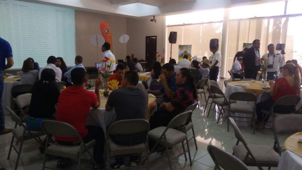 Cafetalero hondureño rompe récord en subasta electrónica
