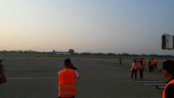 Aterriza en Honduras el primer vuelo directo desde España