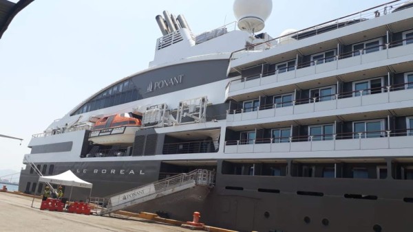 Línea de cruceros Ponant visita por primera vez Honduras