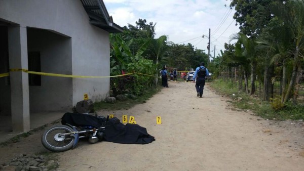 Hombres en moto asesinan a cobrador de cosméticos en El Progreso