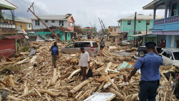 Huracán María dejó 15 muertos en la isla Dominica
