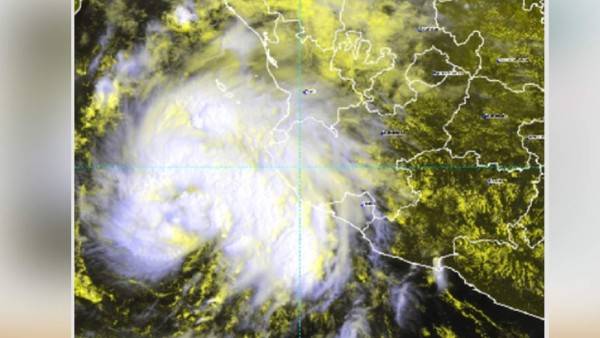 Tormenta tropical Olaf nace frente a costas mexicanas