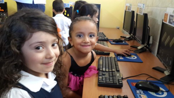 Fundación Ficohsa recibe reconocimiento por su apoyo a la educación prebásica