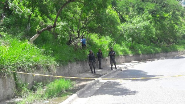 Hallan cadáver cerca del Cuerpo de Bomberos en Tegucigalpa