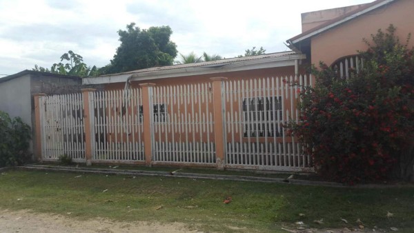 Aseguran 15 propiedades a hombre de confianza de Los 'Cachiros” en Colón