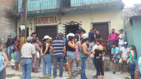 Matan a joven dentro de una barbería en Tegucigalpa