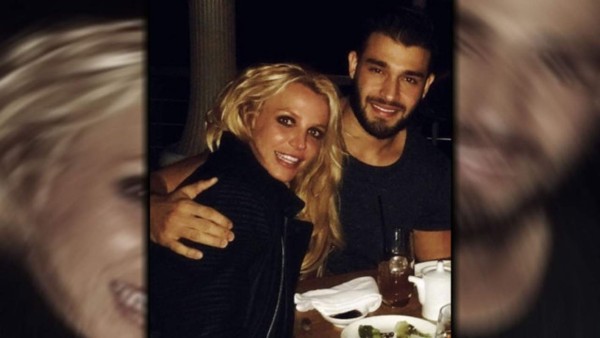 Diseñadora afirma que sale con novio de Britney Spears