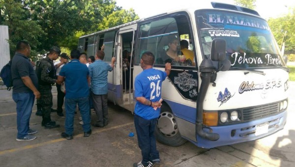 Fusina ejecuta operativos en buses para evitar asaltos
