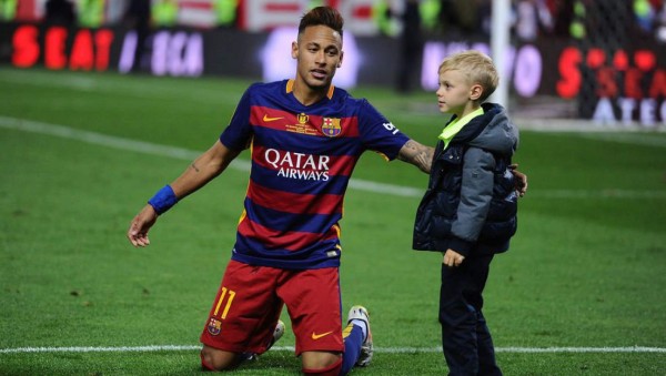 Neymar está a punto de renovar con el Barça, dice su presidente