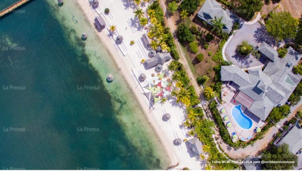 Ónice Flores muestra la joya escondida de Islas de la Bahía