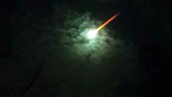 Un meteoro llenó de color verde la noche argentina