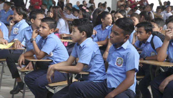 Escuelas terminarán el año académico el 30 de noviembre