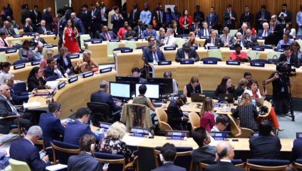 Juan Orlando Hernández y Trump coinciden en reunión histórica en la ONU