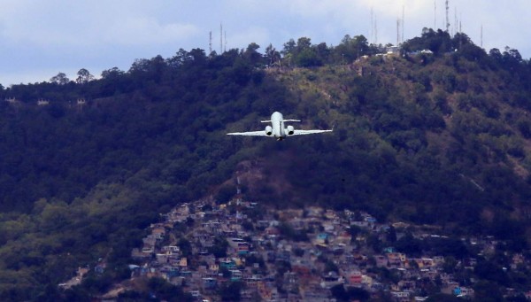 Avión de Delta aterriza de emergencia en San Pedro Sula