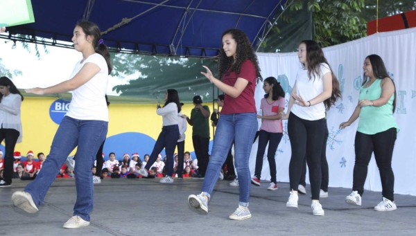 Little Feet y Big Step cierran el año con ritmo