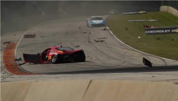 Espectacular accidente en el Ferrari Challenge