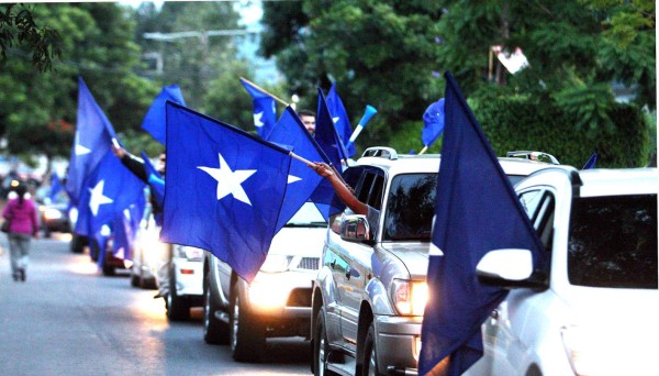 Con caravanas, nacionalistas reafirman apoyo a Hernández