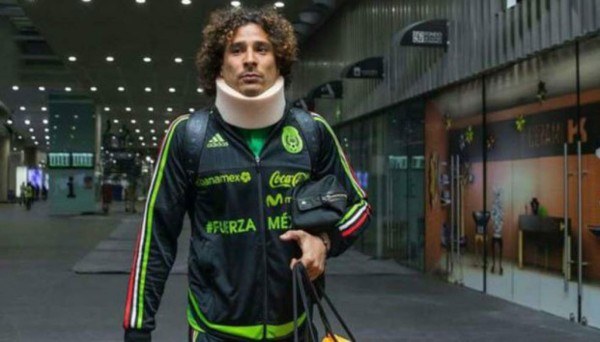 Eddie Hernández manda con collarín a Memo Ochoa