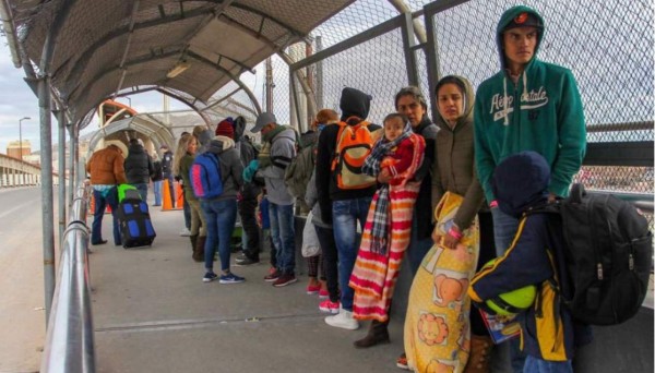 1,440 hondureños desisten de esperar cita migratoria en EEUU