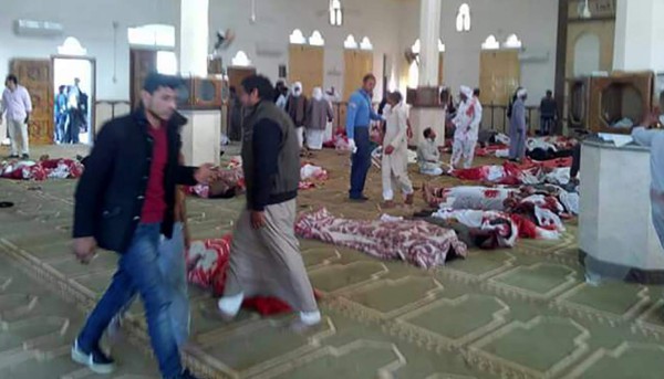 Al menos 235 muertos en ataque a una mezquita en Sinaí