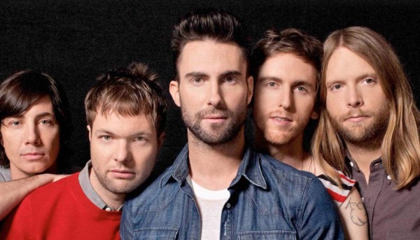 Arrestan a músico de Maroon 5 por violencia doméstica