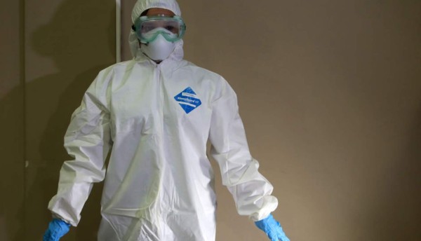 Médicos de Honduras no saben usar equipo para protegerse del ébola