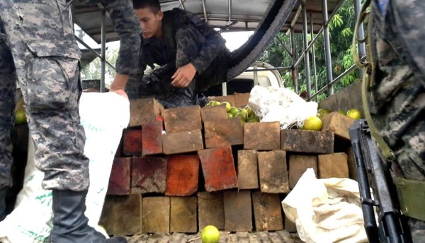 Capturan cinco hondureños con madera ilegal en La Masica