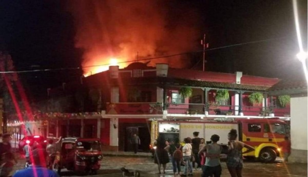 Grandes pérdidas deja incendio en un hotel de Copán Ruinas