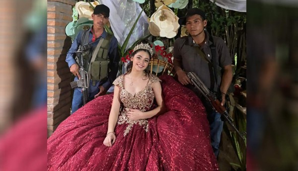 Polémica por video de quinceañera que posa con sicarios en México