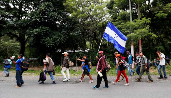 Otra caravana de migrantes sale de la zona sur de Honduras