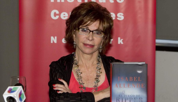 Obama impondrá la Medalla de la Libertad a Isabel Allende y Edward Roybal