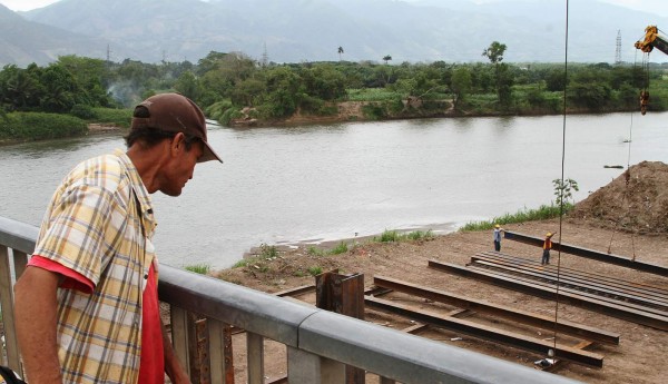 Buscan identificar zonas azolvadas de ríos de Honduras