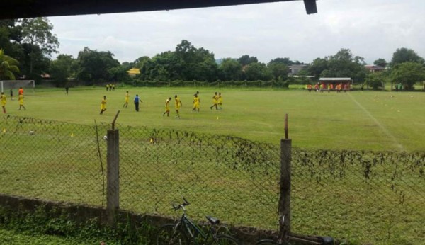 Federación de Honduras denuncia invasión de terrenos en estadio Milton Flores de La Lima