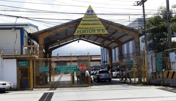 Aduaneros de Honduras advierten repercusiones por atrasos en la Portuaria