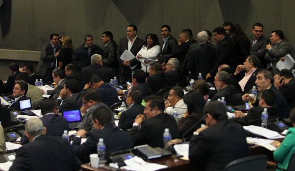 Honduras: Congreso aprueba ley con nuevas medidas fiscales