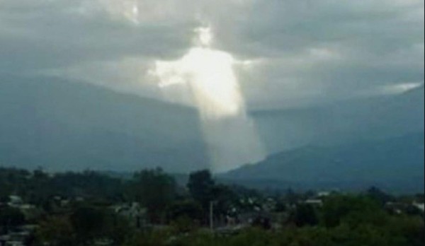 Aseguran que ‘apareció’ la imagen de Jesús en el cielo de San Salvador de Jujuy